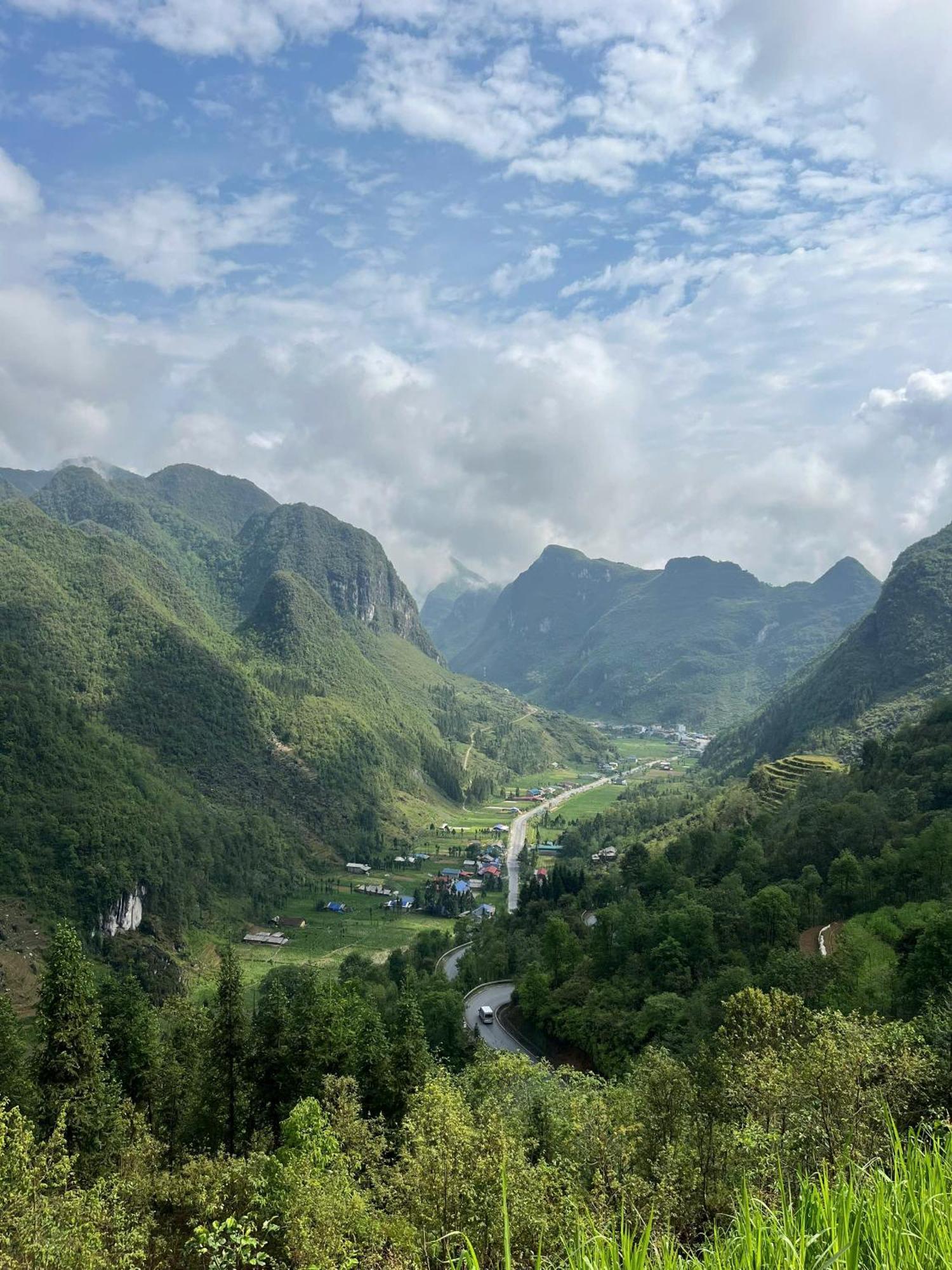 Thuy Anh Hotel Ha Giang Extérieur photo