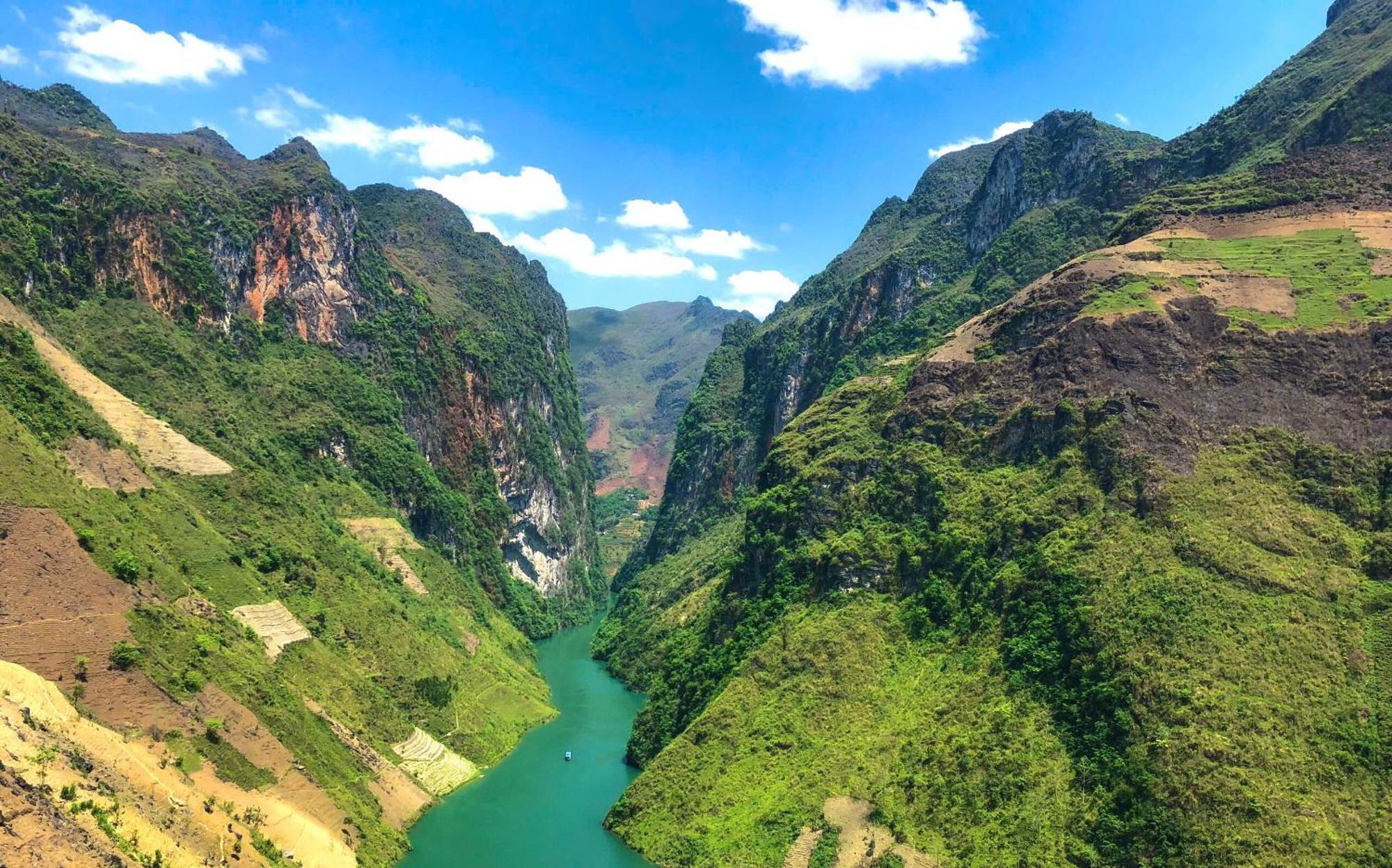 Thuy Anh Hotel Ha Giang Extérieur photo